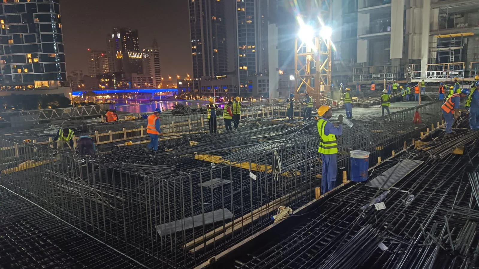 Site supervisor briefing SRJ workers